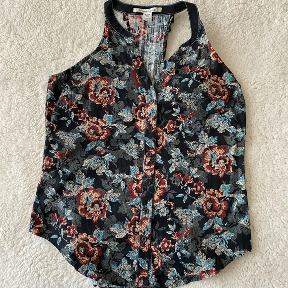American Rag - sleeveless floral button up - Picture 2 of 9